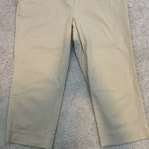 Talbots Women’s Beige Chino Pants Size 12P - Picture 6 of 12
